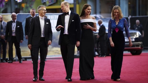Kate Middleton y el pr&iacute;ncipe Guillermo en la permi&egrave;re de 'Top Gun Maverik' / Gtres