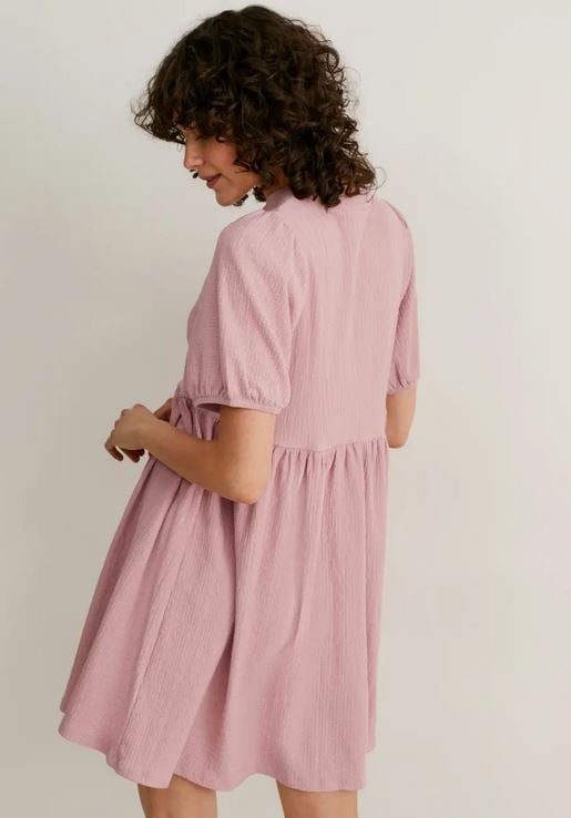 El vestido de C&A con mangas abullonadas para ir c&oacute;moda y fresquita