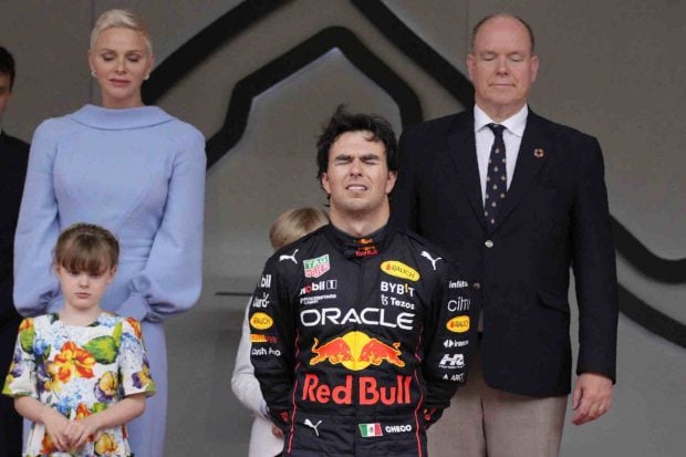 Charlene de M&oacute;naco y el Pr&iacute;ncipe Alberto con sus hijos en el Gran Premio de F&oacute;rmula 1 / Gtres