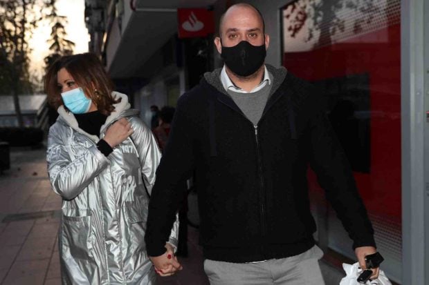 Mar&iacute;a Jes&uacute;s Ruiz y Curro por las calles de Madrid / Gtres