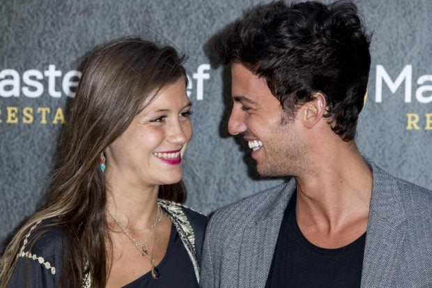 Miri P&eacute;rez- Cabrero y Jorge Braz&aacute;lez posando en un photocall / Gtres