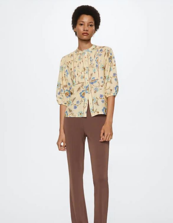 El conjunto de blusa y shorts de Mango que aman las francesas por su estilo rom&aacute;ntico