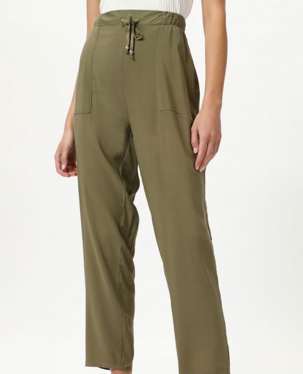 Los pantalones fluidos de Lefties para ir c&oacute;moda y fresca