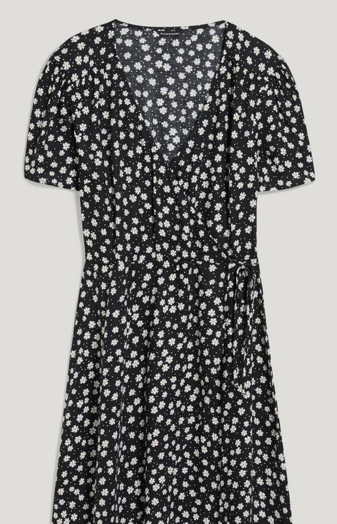 El vestido de C&A para llevas los &uacute;ltimos d&iacute;as de universidad antes de las vacaciones