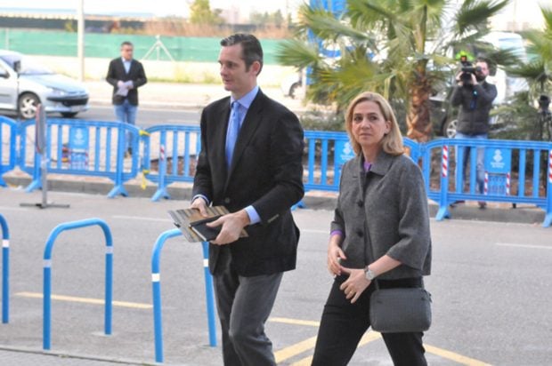 I&ntilde;aki Urdangarin y la infanta Cristina paseando / Gtres