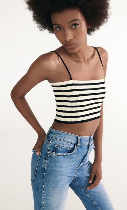 Los jeans con brillos de Zara para llevar en un festival con un top