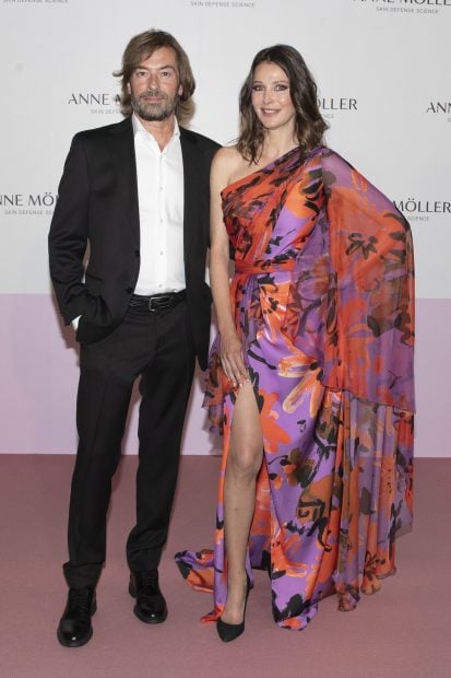 Esther Do&ntilde;a y Santiago Pedraz en un photocall / Gtres