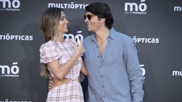 Mar&iacute;a Pombo y Pablo Castellano en un photocall / Gtres