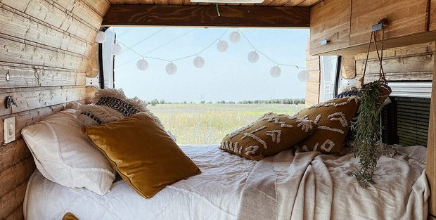 Camper / The Feather Van