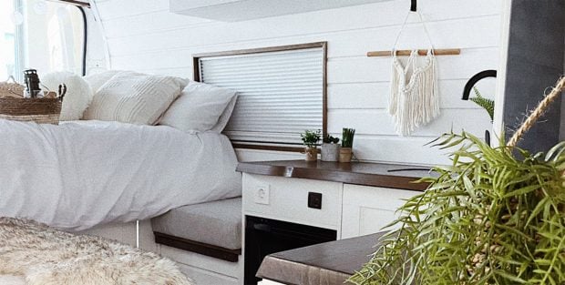 Camper / The Feather Van