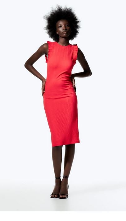 El vestido con volantes de Zara que es una ganga y que querr&aacute;s en sus 4 colores