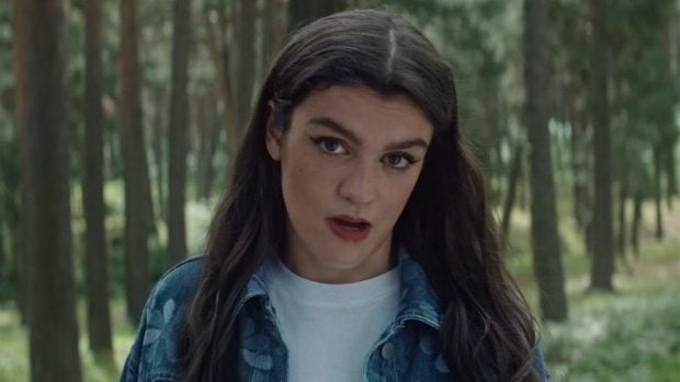 Amaia Romero en un anuncio / Direcci&oacute;n General de Tr&aacute;fico