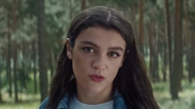 Amaia Romero en un anuncio / Direcci&oacute;n General de Tr&aacute;fico