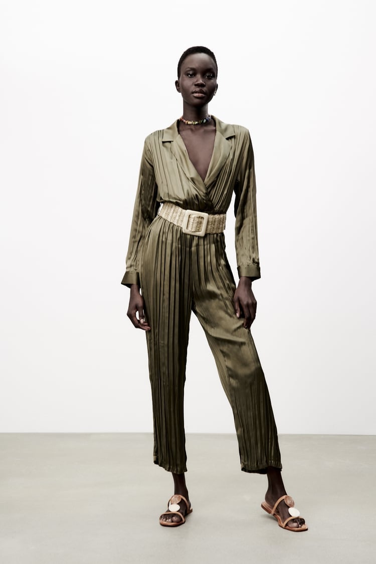Los vestidos de invitada con descuentazo en las rebajas de Zara