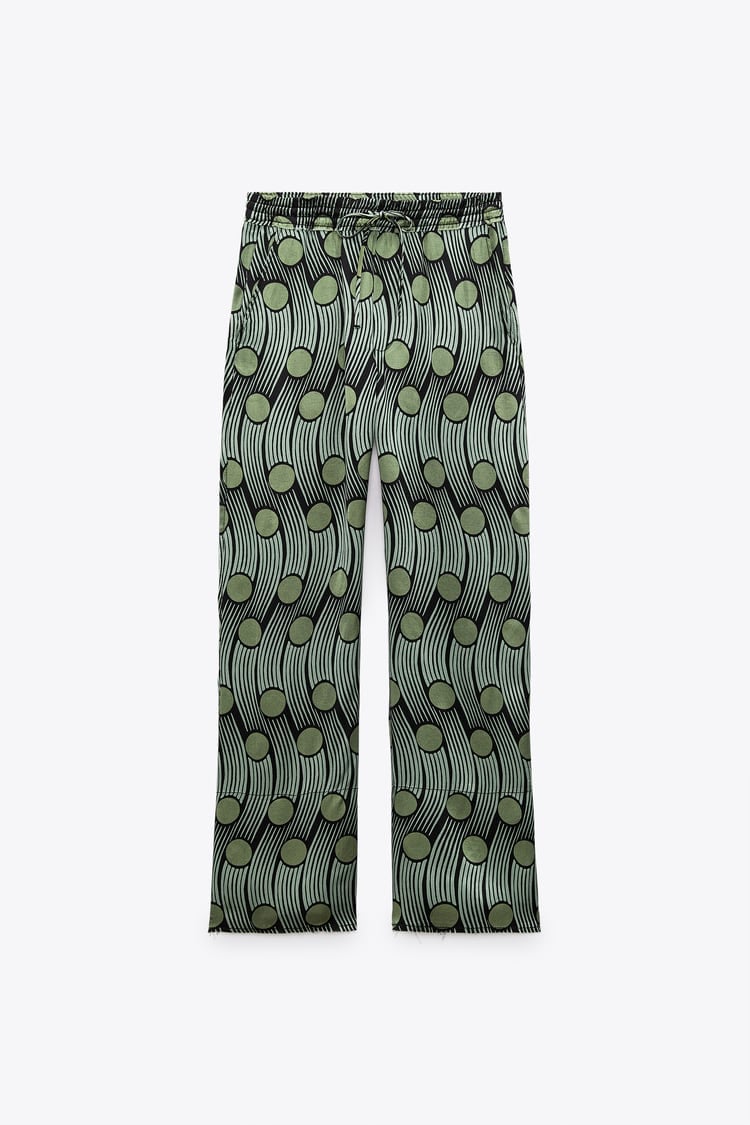 Los pantalones que no deben pasar desapercibidos en las rebajas de Zara