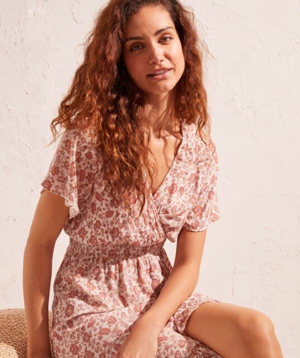 El vestido midi de Women'Secret que queda genial a las chicas altas