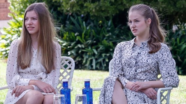 La Princesa Leonor y la Infanta Sof&iacute;a en un taller / Gtres