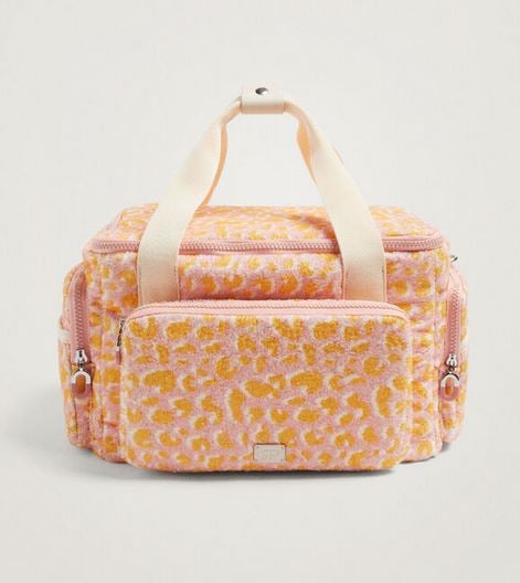 La nevera animal print de Parfois que est&aacute; a nada de agotarse