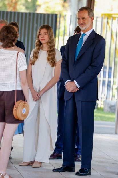 La Infanta Sof&iacute;a y el Rey Felipe en los Premios Princesa de Gerona / Gtres