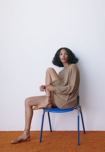 Las sandalias planas de Zara con tiras atadas para cuando s&oacute;lo quieres ir c&oacute;moda