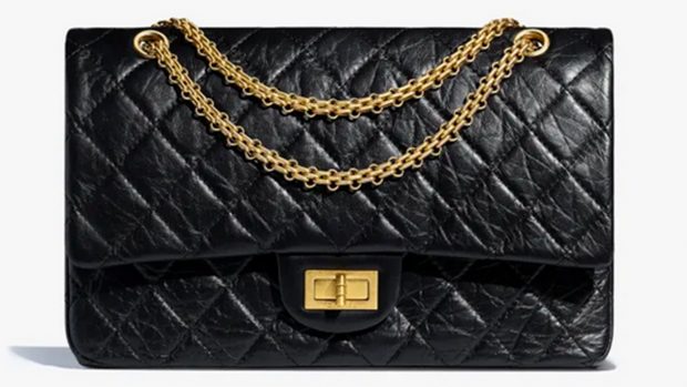 Bolso de la firma Chanel, modelo 2.55 / Chanel