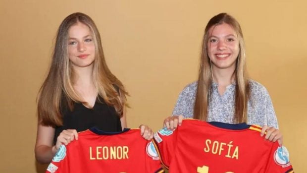 La Princesa Leonor con su hermana, la Infanta Sof&iacute;a / Gtres