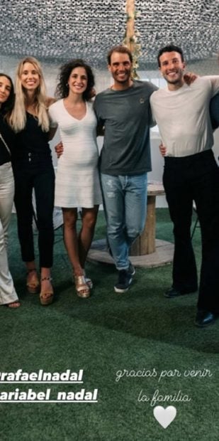 Mery Perell&oacute; junto a Rafa y Maribel Nadal y Sebasti&aacute;n Yatra / Instagram @sebastianyatra