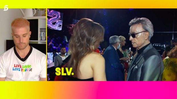 Jos&eacute; Ortega Cano en la 'S&aacute;lvame Fashion Week' hablando con las colaboradoras / Telecinco