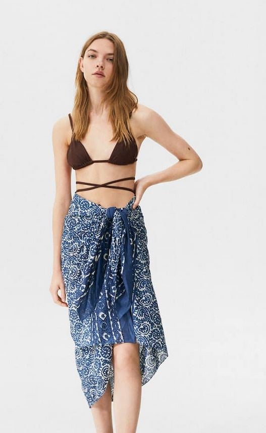 El pareo estampado de Pull&Bear que queda bien a todas las edades