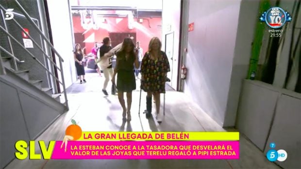 Bel&eacute;n Esteban llegando a 'S&aacute;lvame' / Telecinco