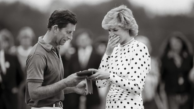 La princesa Diana y el pr&iacute;ncipe Carlos en una imagen de archivo / Gtres