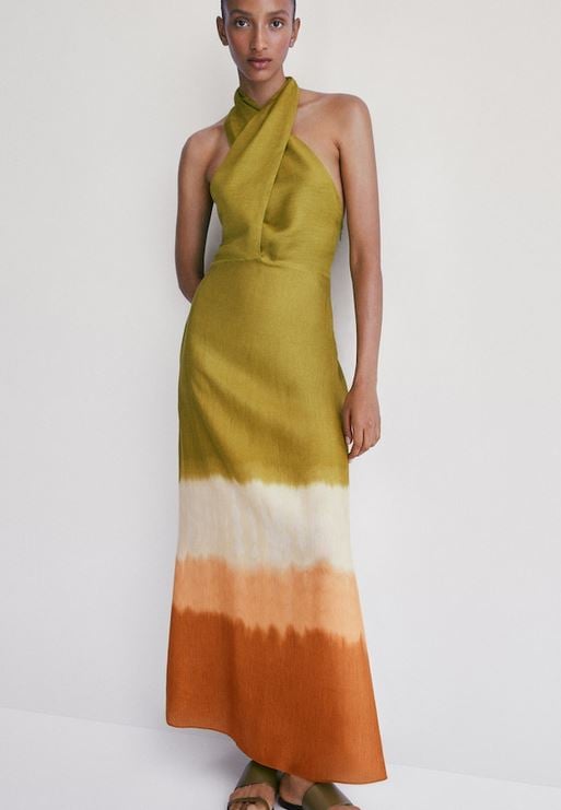 El vestido de escote halter de Massimo Dutti para un d&iacute;a especial con amigos