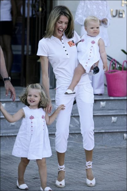 Leonor y Sof&iacute;a en Mallorca 2008 / Gtres