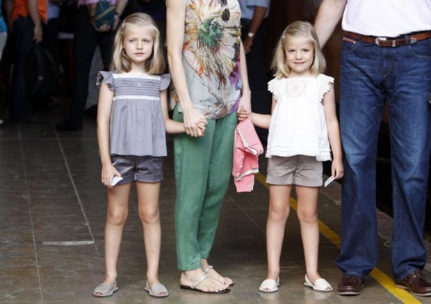 Leonor y Sof&iacute;a en Mallorca 2012 / Gtres