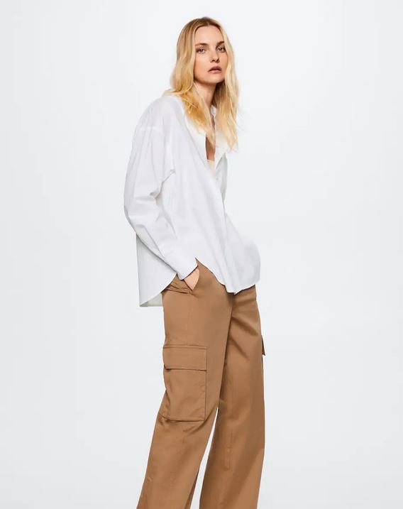 La camisa oversize de algod&oacute;n de Mango para darle un estilo masculino a tu outfit