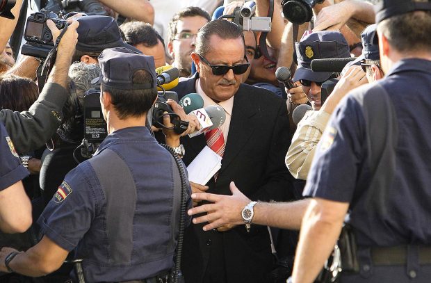 Juli&aacute;n Mu&ntilde;oz con la prensa / Gtres