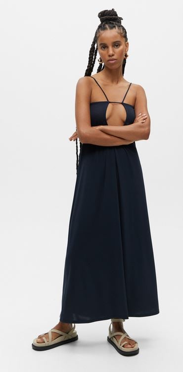 El vestido con escotazo en la espalda de Pull&Bear: &iexcl;Lo necesitamos!
