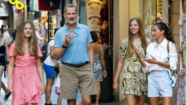 Los Reyes y sus hijas en Mallorca / Gtres