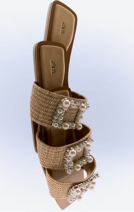 Las sandalias planas de Zara con perlas para ir de lo m&aacute;s c&oacute;moda a una boda