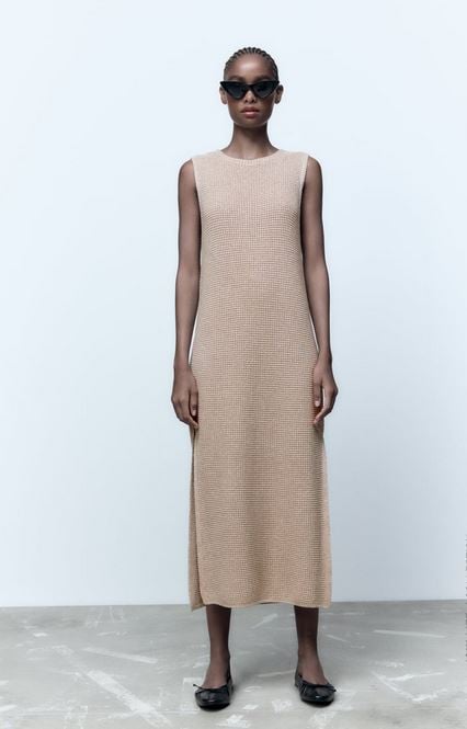 El vestido de punto de Zara que fue un superventas de Massimo Dutti y que Mar&iacute;a Pombo ya luce