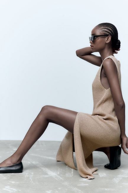 El vestido de punto de Zara que fue un superventas de Massimo Dutti y que Mar&iacute;a Pombo ya luce