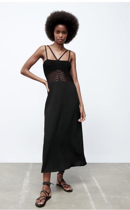 El vestido de Lefties con el que marcar tu figura y rebajado a 7 euros