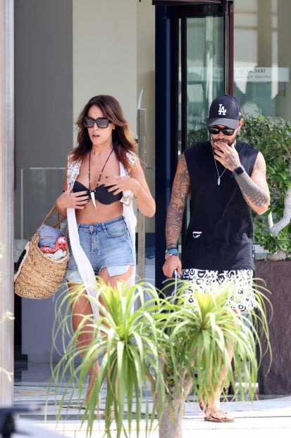 Omar S&aacute;nchez y Raquel Lozano en Ibiza / Gtres