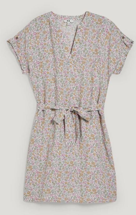 El vestido de flores de C&A a mitad de precio que es un chollazo