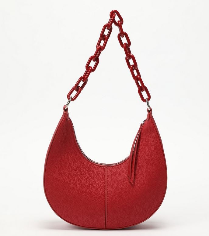 El bolso efecto piel de Lefties con asa de cadena