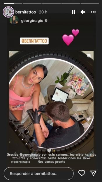 Georgina Rodr&iacute;guez tatu&aacute;ndose / Instagram