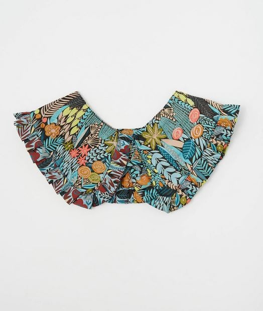 El cuello jacquard de Sfera para ponerlo en un jersey y dar color a septiembre