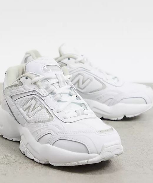 No podr&aacute;s resistirte a ningunas de estas zapatillas blancas para la vuelta a la universidad