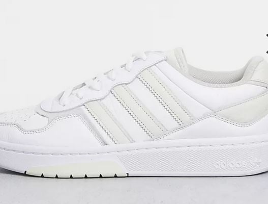 No podr&aacute;s resistirte a ningunas de estas zapatillas blancas para la vuelta a la universidad