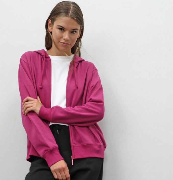 La sudadera b&aacute;sica y con capucha de Lefties para volver a hacer ejercicio